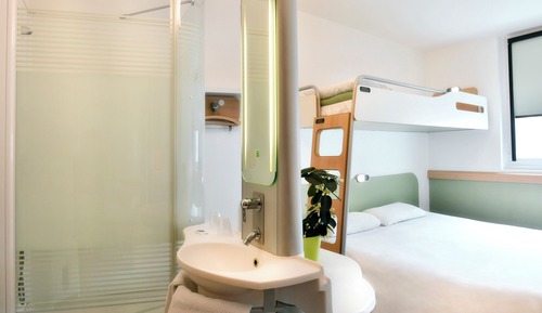 Triple Room, Multiple Beds