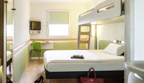 Triple Room, Multiple Beds