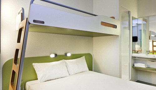 Triple Room, Multiple Beds