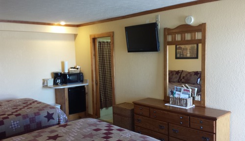 Standard Room, 2 Queen Beds, Non Smoking, Microwave