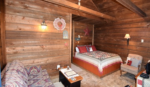 Cabin, 1 Queen Bed, Private Bathroom