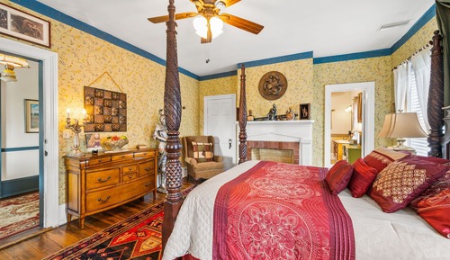 Standard Double Room, Ensuite (The Guinevere & Lancelot )