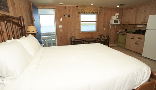 Cabin, 1 Queen Bed, Kitchenette, Lake View