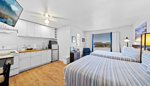 Comfort Studio, 2 Queen Beds, Kitchenette