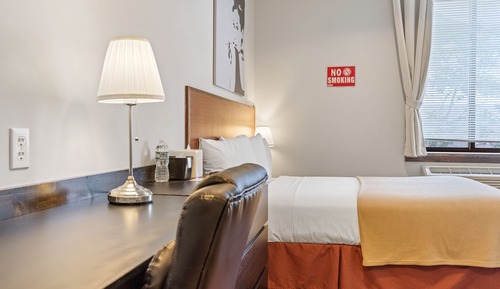 Room, 1 Full Bed