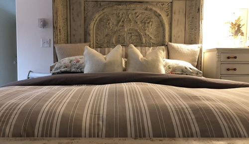 Harbor Side Garden Suite, King Bed, Fireplace, Private Bath, Bikes Included