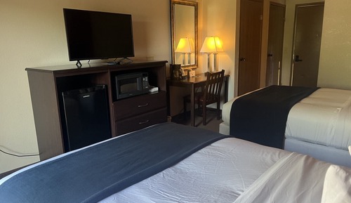 2 Double Beds, Non Smoking, Non- Pet Friendly