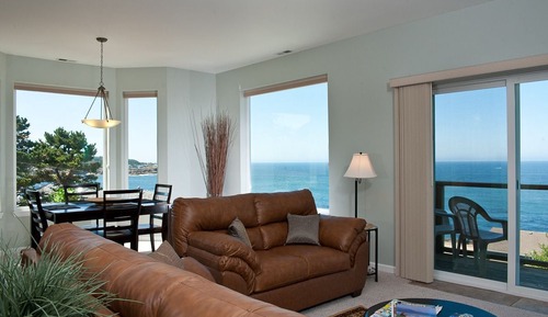 Top Floor Condo, 2 Bedrooms, Kitchen, Ocean View (Snuggle Up)