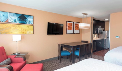 Studio, 2 Queen Beds (Mobility Accessible, Roll-in Shower)