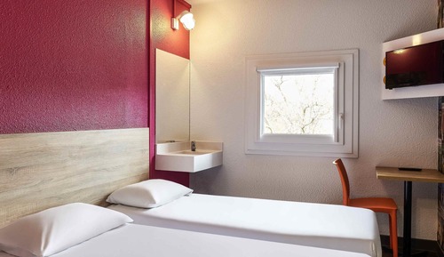 Room, 1 Double Bed (Side Car)