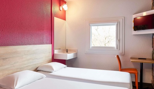 Room, 2 Twin Beds (Side Car)