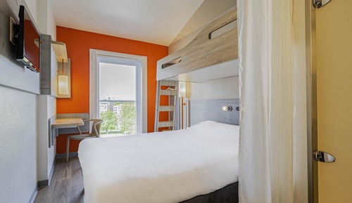 Triple Room, Multiple Beds
