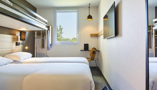 Standard Room, Multiple Beds