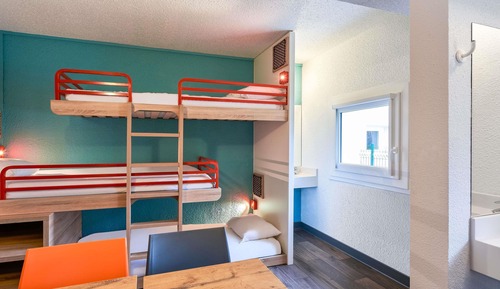 Room, Multiple Beds