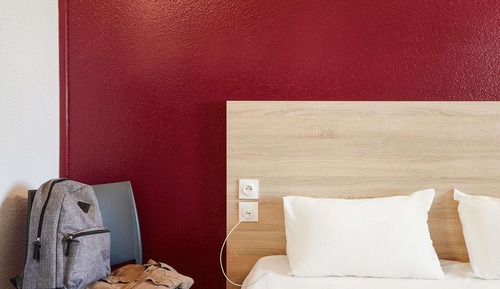 Room Tandem with shared bathroom and toilets