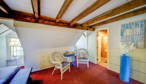 The Captain's House - Superior Deluxe 2 Full Beds