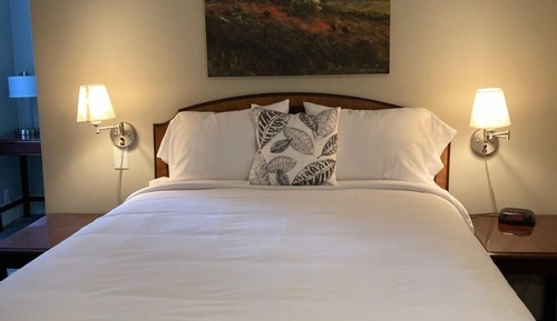 Guest House 1st floor Deluxe Queen