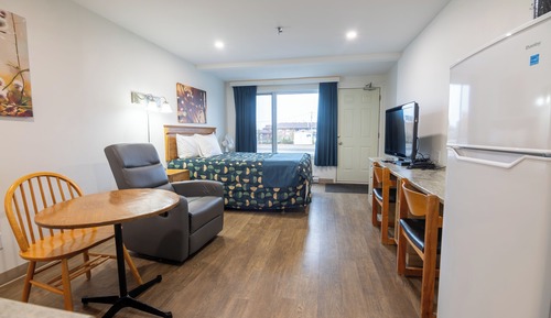 Studio, 1 Queen Bed, Kitchenette