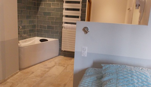 Comfort Room, Terrace