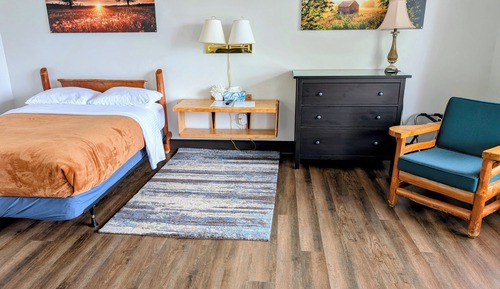Standard Room, 1 Queen Bed