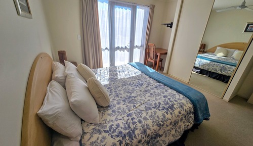 Apartment, 1 Bedroom, Partial Ocean View