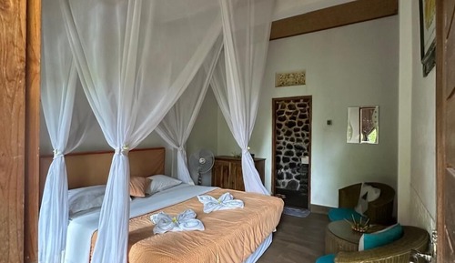 Basic Double Room, 1 Bedroom, Garden View