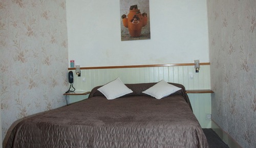 Economy Double Room (shared toilets)