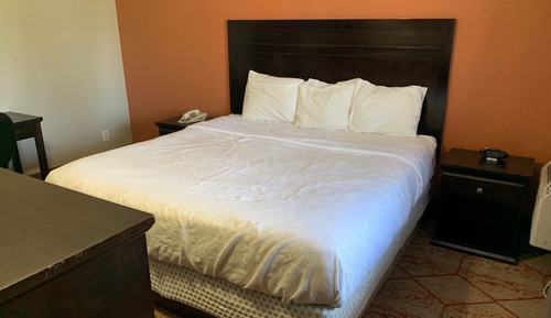 Standard Room, 1 King Bed, Non Smoking