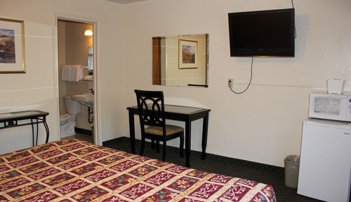 Deluxe Suite, 1 King Bed, River View