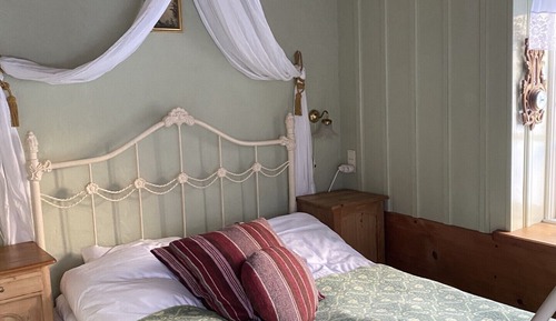 Room, Multiple Beds