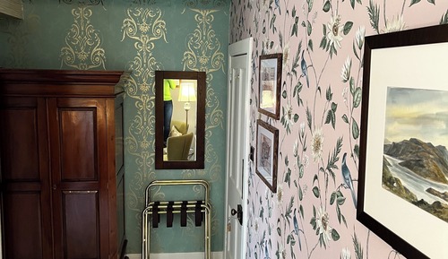 Luxury Double Room (Ross)