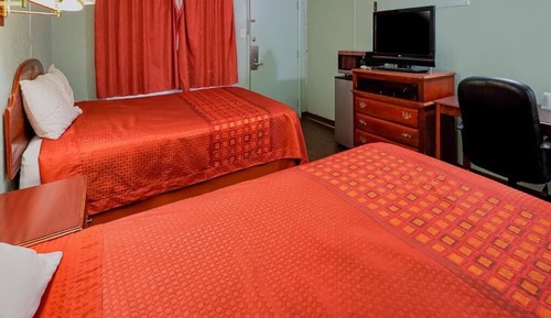 Room, 2 Queen Beds, Smoking