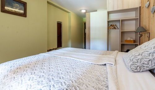 Standard Studio, Balcony, Park View (Côté Sud)