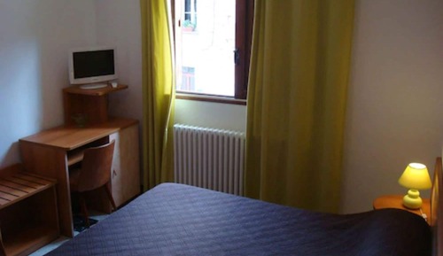 Double Room (Street View)