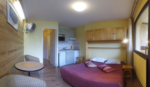 Standard Studio, Annex Building (à 300m)