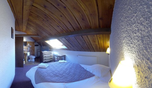 Standard Double Room (No.7)