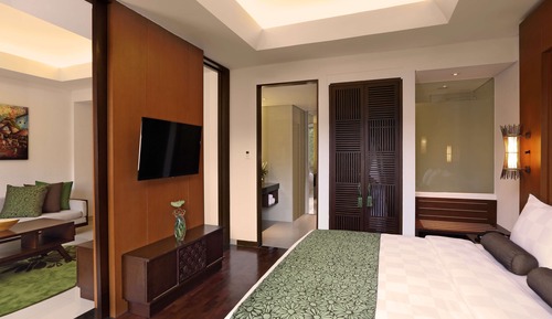 Suite, 1 Queen Bed (Jacuzzi)