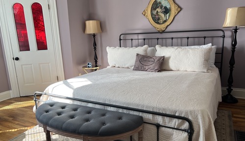 Standard Room, 1 King Bed, Garden View (Pearl House 2)