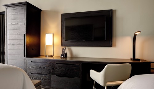 Double Queen Mobility and Hearing-Accessible Guest Room with Roll-in Shower