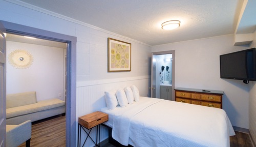 Family Room, Multiple Bedrooms, Kitchenette, Partial Ocean View (First Floor)