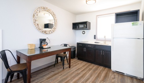 Standard Double Room, 2 Queen Beds, Kitchenette, Partial Ocean View (First Floor)