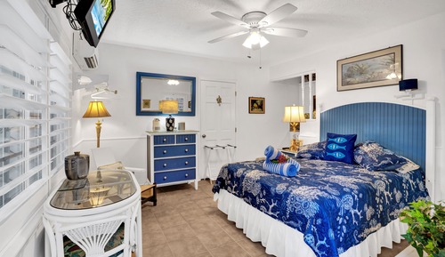 Coral Reef Efficiency Cottage