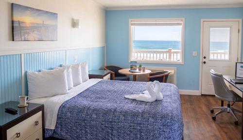Elite Room, 1 King Bed, Balcony, Oceanfront