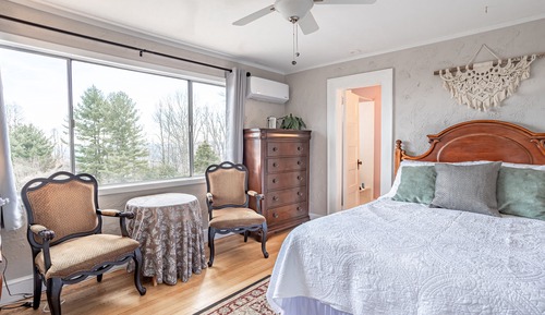Plum Pretty Room