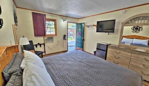 Basic Single Room (27)