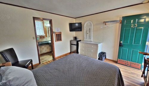 Basic Single Room (23)