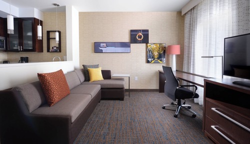 Studio, 1 King Bed with Sofa bed (Hearing Accessible)