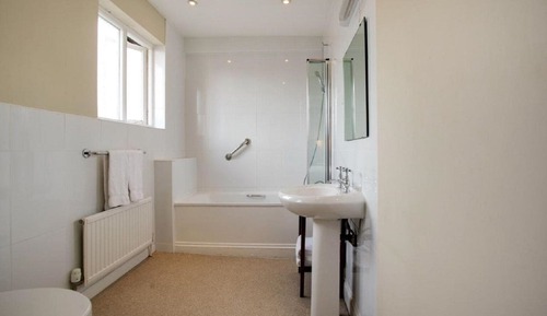 Classic Twin Room, Ensuite