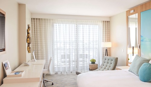Room, 2 Queen Beds, Partial Ocean View, Mobility with Balcony