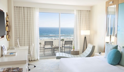 Room, 2 Queen Beds, Oceanfront with Balcony